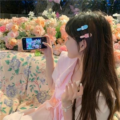 后备箱里的女孩
